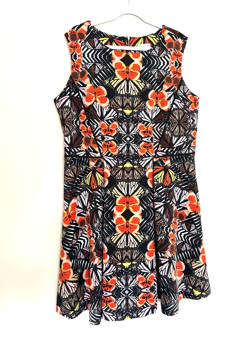 Colorful Floral-Pattern Fit & Flare Sleeveless Midi Dress